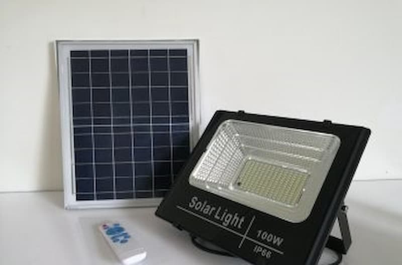 خرید و قیمت پروژکتور خورشیدی فتوسل دار